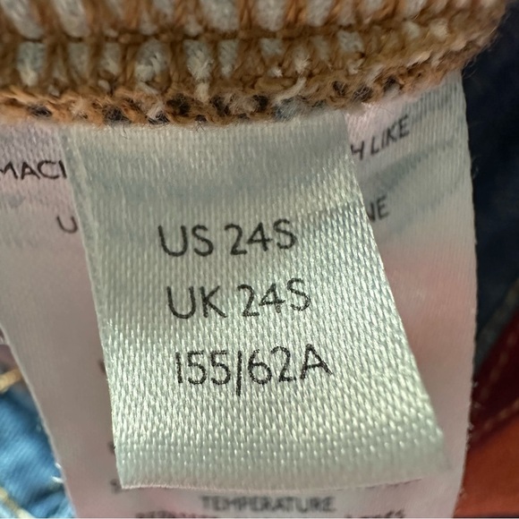 WeThe FreeSomewhere OverTheRainbowflare jeans blue wash with a rainbow accent - Picture 11 of 14